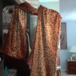 📦🎉FILL A BOX FOR $15 💝cheetah print Cyion scarf